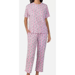 Peanuts Women's Short Sleeve and Pant Pajama Set Size Medium